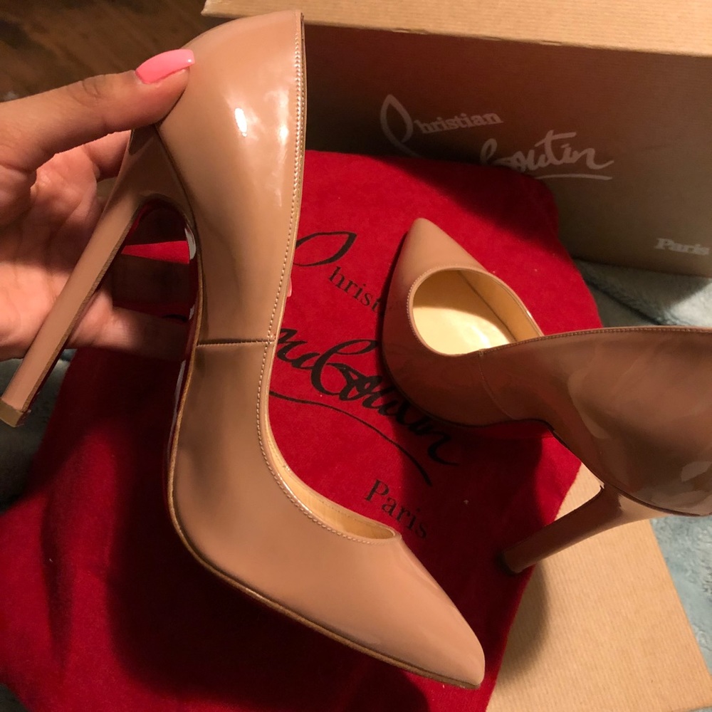 AUTHENTIC Christian Louboutin Sz. 34.5